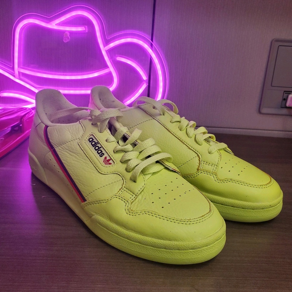 Size 9.5 - Mens adidas Continental 80 Semi-Frozen Yellow 2018 - Picture 2 of 5